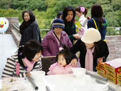 故宫晶华白花油市集2009f