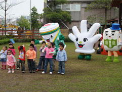 白花清清手剪影l